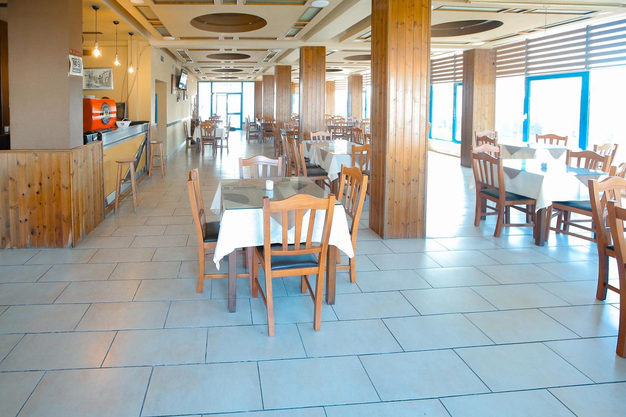 Bahçallëk Hotel Ambasador מראה חיצוני תמונה
