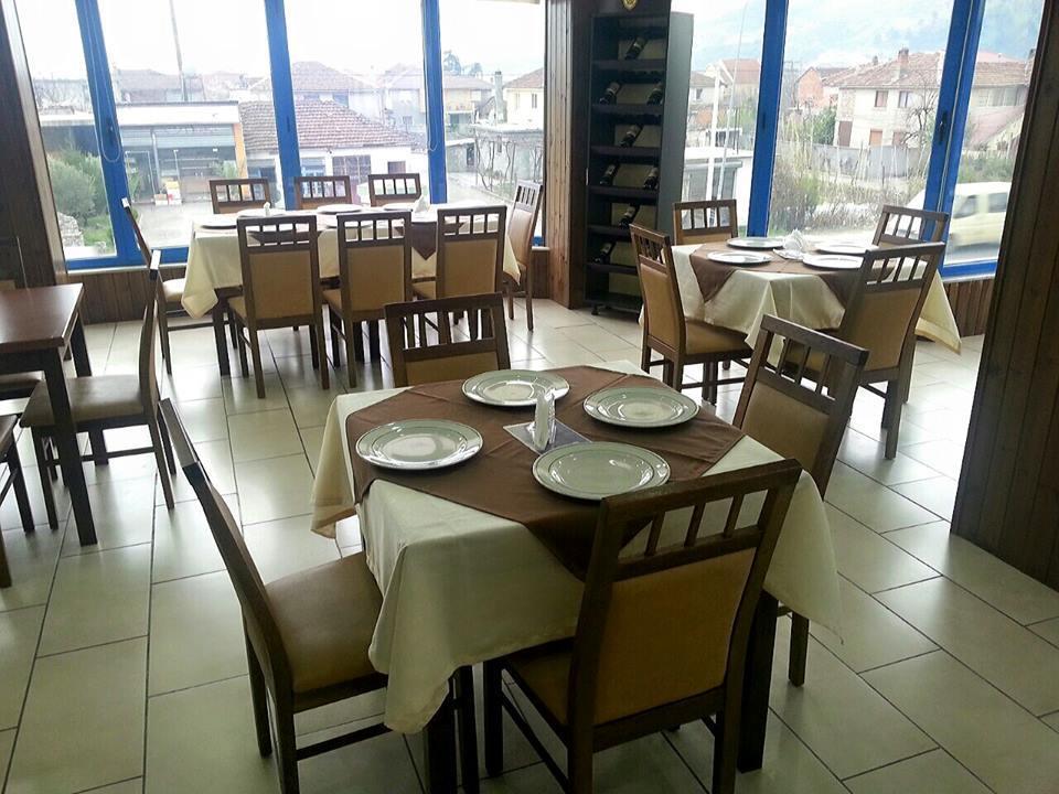Bahçallëk Hotel Ambasador מראה חיצוני תמונה