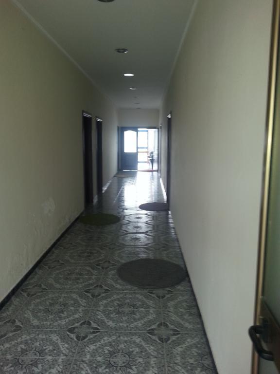 Bahçallëk Hotel Ambasador מראה חיצוני תמונה